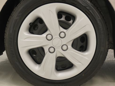 Used 2021 Chevrolet Spark LS FWD image 19