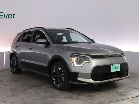 Used 2024 Kia Niro Wind w/ Wind Preserve Package FWD image 13