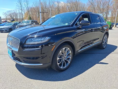 Used 2022 Lincoln Nautilus Reserve AWD/4WD image 3