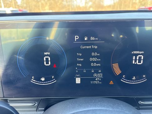 Certified 2024 Hyundai Kona SE image 16