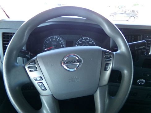 Used 2016 Nissan NV 3500 SV w/ SV Technology Package image 8