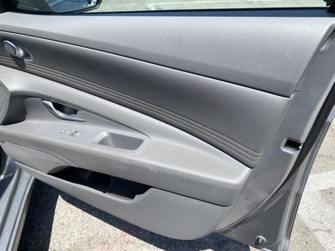 Used 2022 Hyundai Elantra SEL w/ Convenience + Premium Package FWD image 22