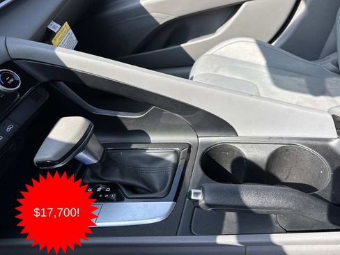 Used 2023 Hyundai Elantra SEL w/ Cargo Package image 19