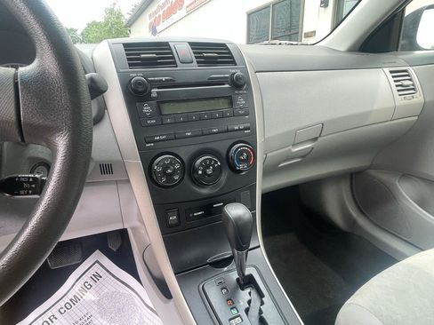 Used 2009 Toyota Corolla LE FWD image 15