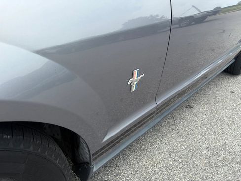 Used 2006 Ford Mustang Coupe RWD image 21