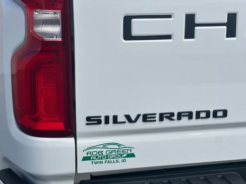 Used 2021 Chevrolet Silverado 3500 LTZ w/ LTZ Plus Package AWD/4WD image 31