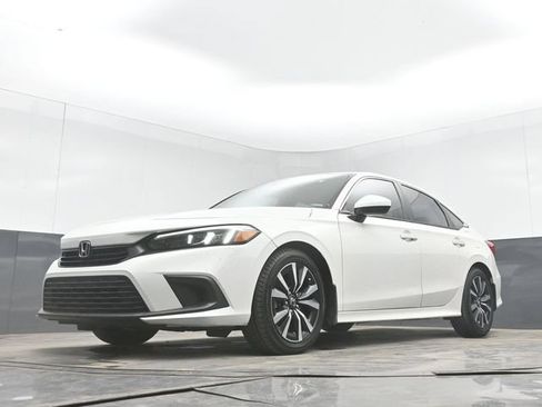 Used 2024 Honda Civic EX image 31