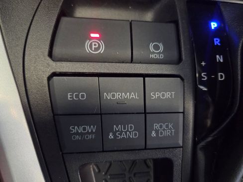 Used 2022 Toyota RAV4 XLE Premium AWD/4WD image 43