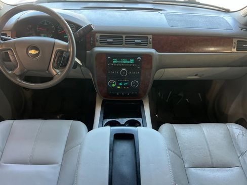 Used 2013 Chevrolet Tahoe LT RWD image 4