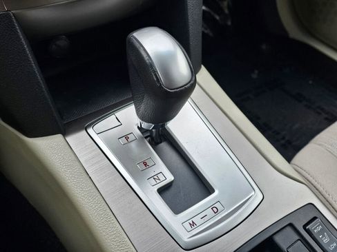 Used 2013 Subaru Outback 2.5i Premium w/ All-Weather Pkg image 30