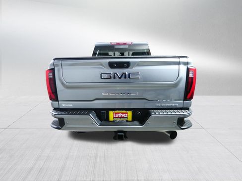 Used 2024 GMC Sierra 2500 Denali Ultimate AWD/4WD image 6