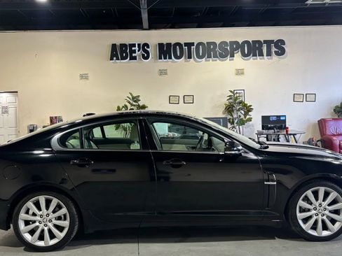 Used 2010 Jaguar XF Premium image 4