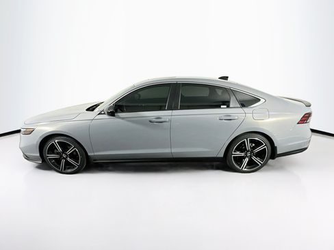 Used 2024 Honda Accord Sport image 4