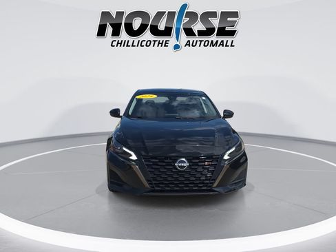Used 2024 Nissan Altima 2.5 SR FWD image 3