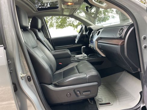 Used 2020 Toyota Tundra Limited w/ Limited Premium Package AWD/4WD image 32