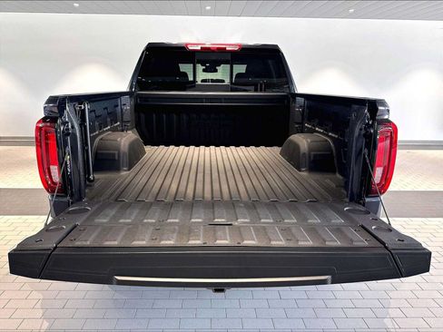 Used 2025 GMC Sierra 1500 Denali RWD image 32