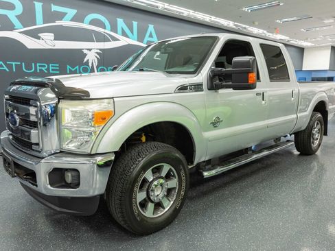 Used 2011 Ford F250 Lariat w/ Lariat Interior Pkg image 2