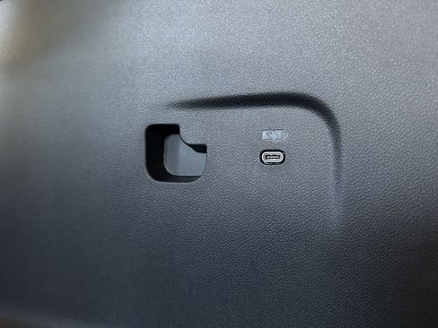 New 2026 Chevrolet Traverse RS w/ LPO, Floor Liner Package image 16