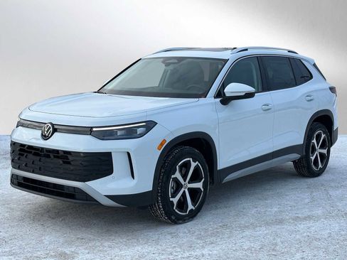 New 2026 Volkswagen Tiguan SE image 7