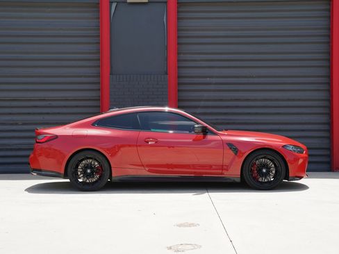 Used 2021 BMW M4 Competition w/ M Carbon Exterior Package RWD image 5