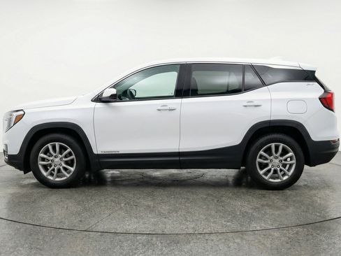 Used 2024 GMC Terrain SLT AWD/4WD image 5