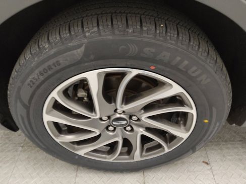 Used 2021 Lincoln Corsair FWD image 31