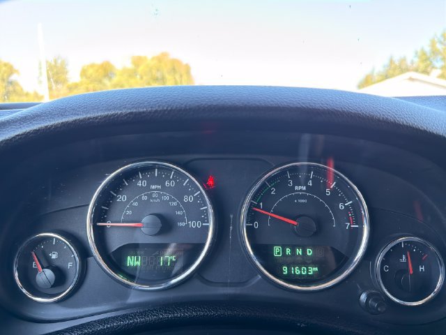 Used 2018 Jeep Wrangler Unlimited Sahara AWD/4WD image 27