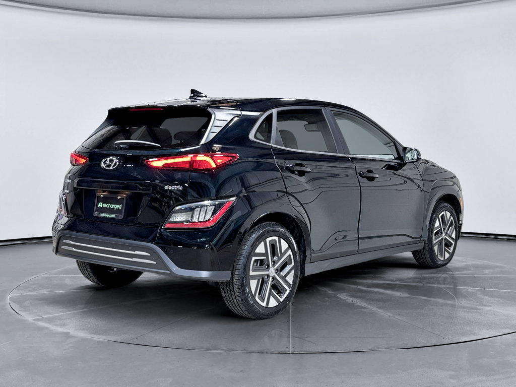 Used 2023 Hyundai Kona Limited w/ Cargo Package FWD image 3