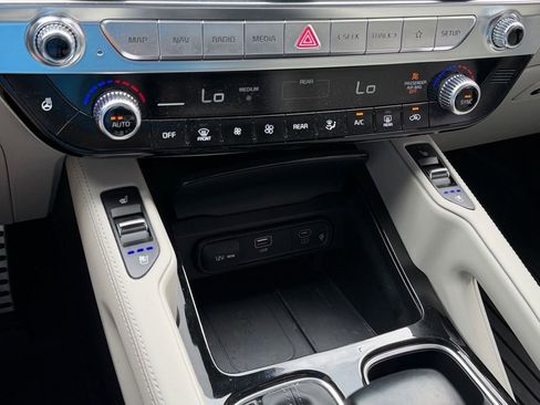 Used 2023 Kia Telluride SX Prestige AWD/4WD image 26