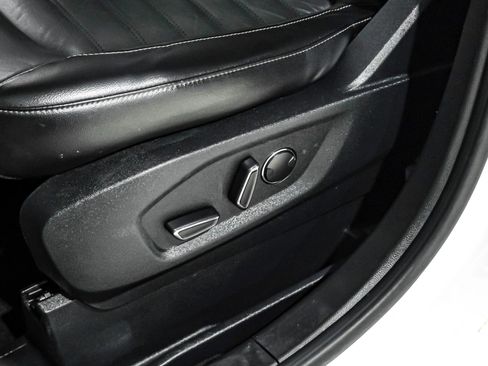 Used 2017 Ford Edge SEL w/ Equipment Group 201A FWD image 34