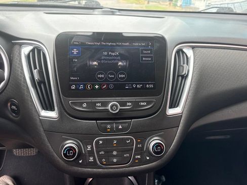 Used 2021 Chevrolet Malibu LT FWD image 19