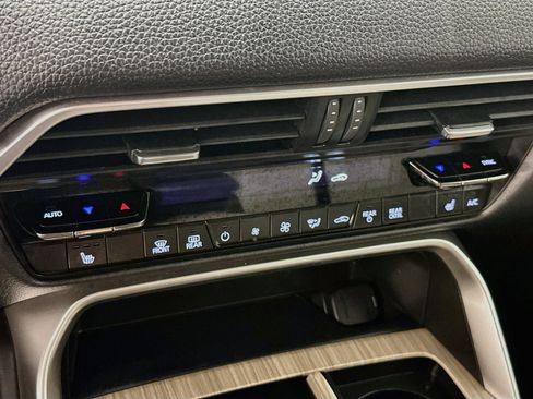Used 2024 MAZDA CX-90 Plug-In Hybrid w/ Preferred AWD/4WD image 24