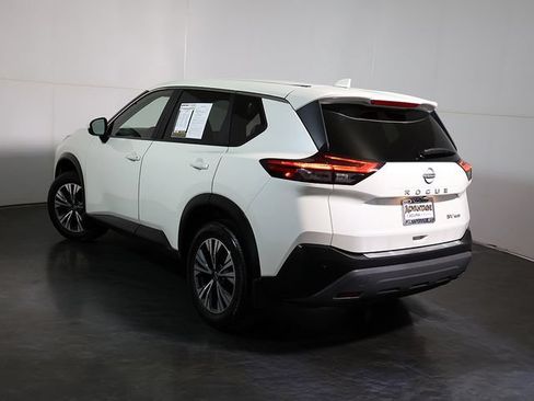 Used 2023 Nissan Rogue SV AWD/4WD image 2