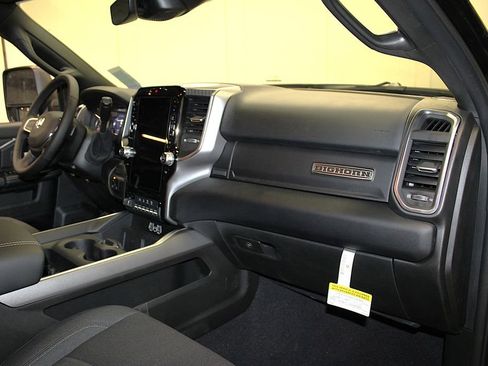 New 2026 RAM 2500 Big Horn AWD/4WD image 27