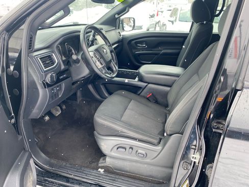 Used 2019 Nissan Titan SV w/ SV Convenience Package AWD/4WD image 5