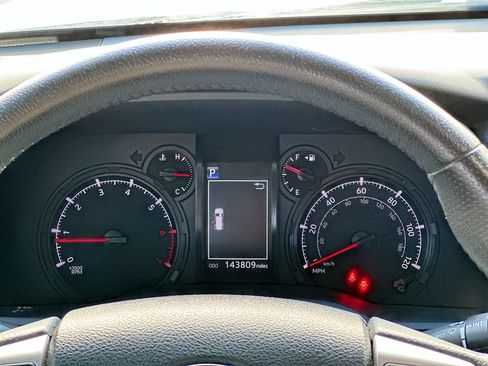 Used 2021 Toyota 4Runner SR5 Premium w/ Moonroof Package AWD/4WD image 12
