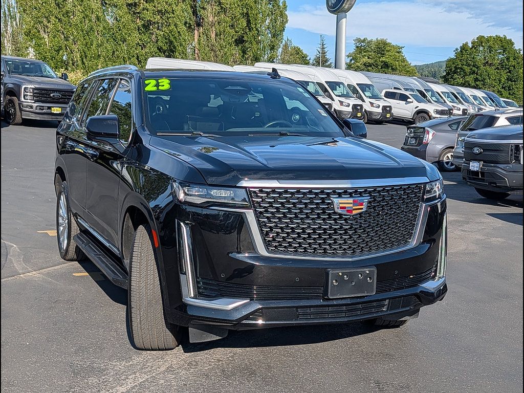 Used 2023 Cadillac Escalade Premium Luxury AWD/4WD image 3