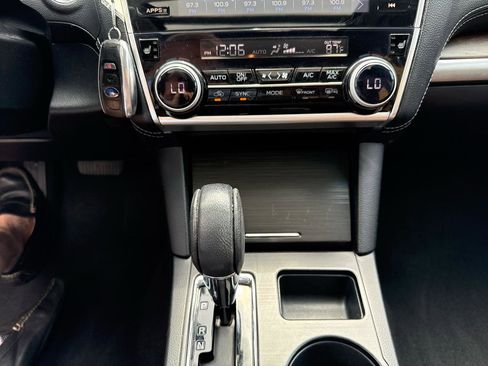 Used 2018 Subaru Outback 2.5i Touring image 27