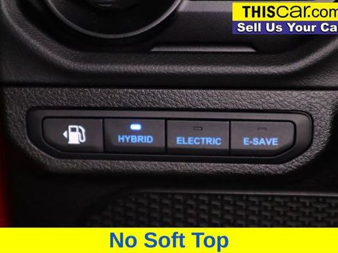 Used 2024 Jeep Wrangler Unlimited Sahara AWD/4WD image 22