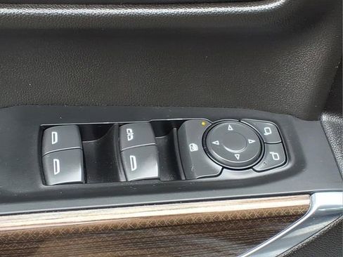 Used 2022 Chevrolet Silverado 1500 LT image 14