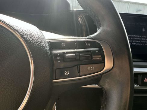 Used 2022 Kia K5 LXS image 30