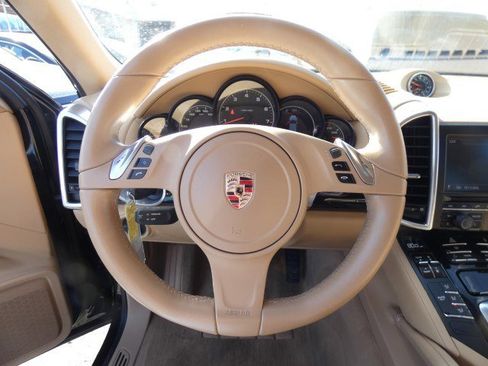 Used 2013 Porsche Cayenne AWD/4WD image 26