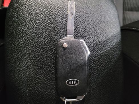 Used 2019 Kia Forte LXS FWD image 22