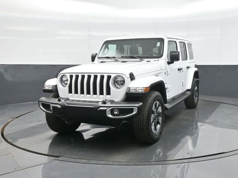 Used 2022 Jeep Wrangler Unlimited Sahara w/ Cold Weather Group image 3