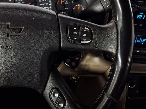 Used 2007 Chevrolet Silverado 2500 LT w/ Heavy-Duty Power Package image 20