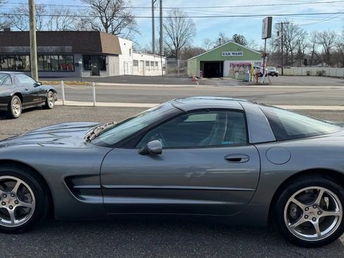 Used 2003 Chevrolet Corvette Coupe w/ Preferred Equipment Group image 7