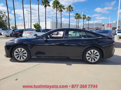 Certified 2023 Toyota Mirai w/ Advanced Technology Package RWD image 7