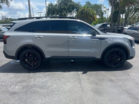 Used 2025 Kia Sorento SX Prestige w/ Sage Leather Package AWD/4WD image 7