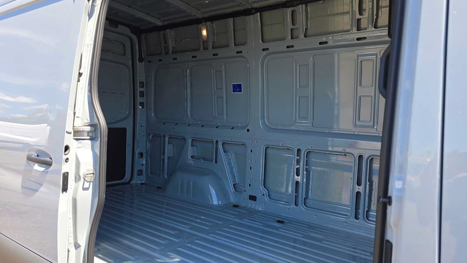 Used 2026 Mercedes-Benz Sprinter 2500 image 15