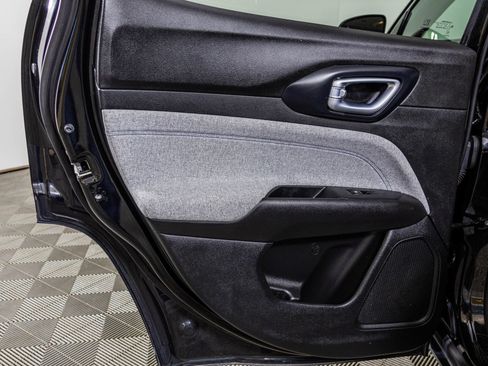 Used 2022 Jeep Compass Latitude image 37